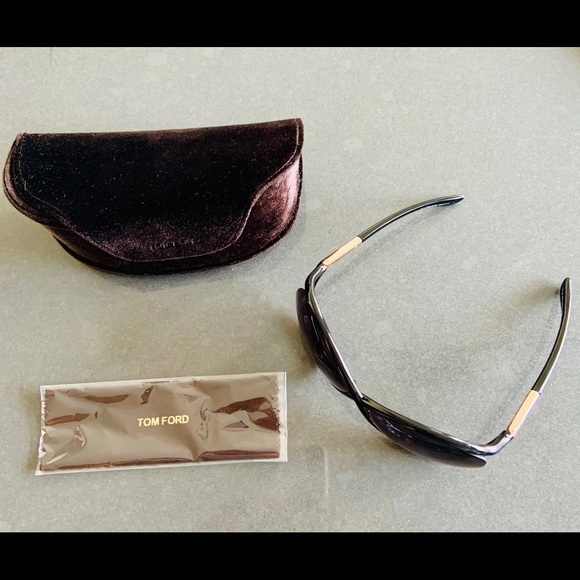 Whitney oversized soft round polarized sunglasses! - Picture 2 of 10